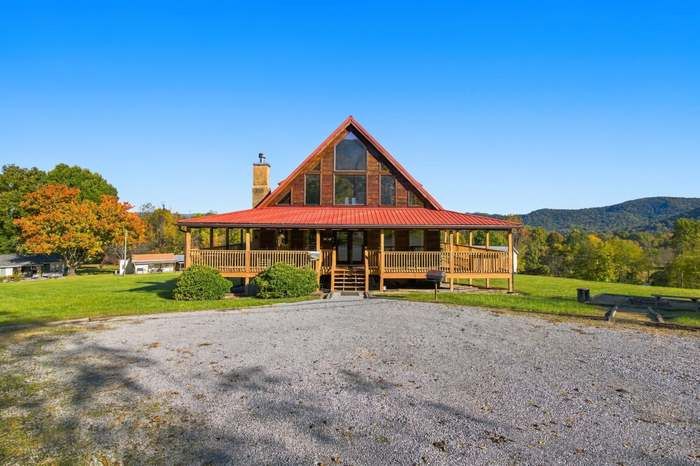 3213 Grinders Way, Sevierville, TN